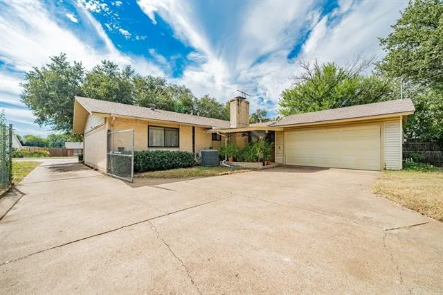 Photo of 1759 Gross Road
