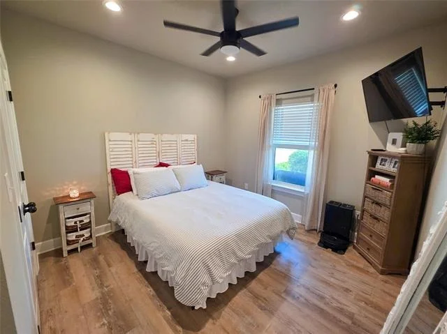 Photo of 5509 Fallbrook Drive