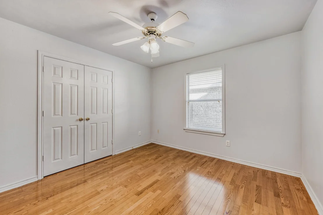 Photo of 2617 Hereford Road