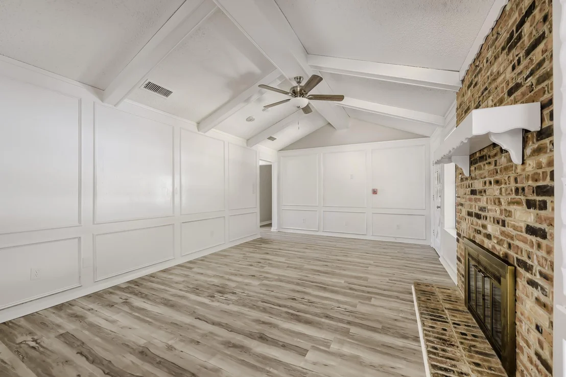 Photo of 2185 Jana Lane
