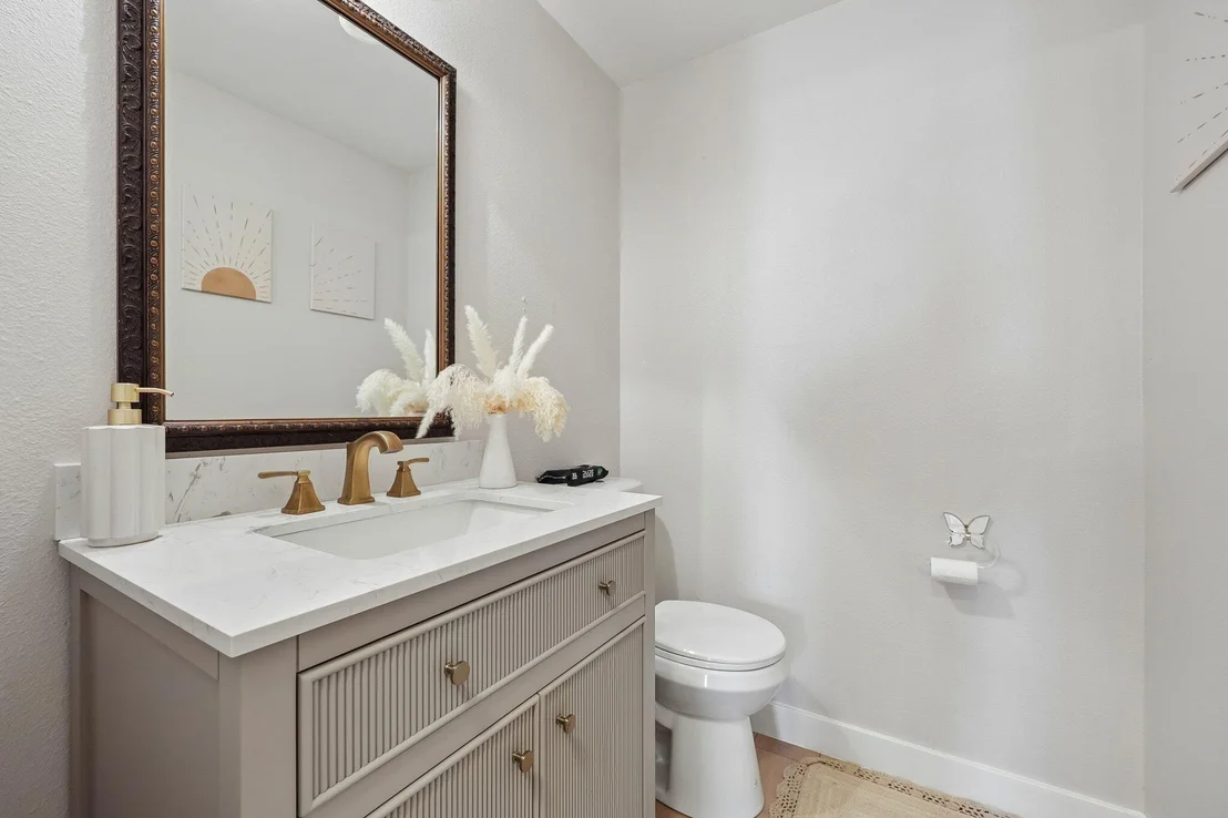 Photo of 15144 Delaney Lane