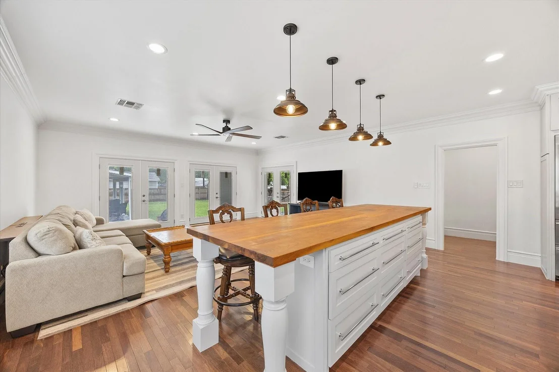 Photo of 726 Griffith Avenue