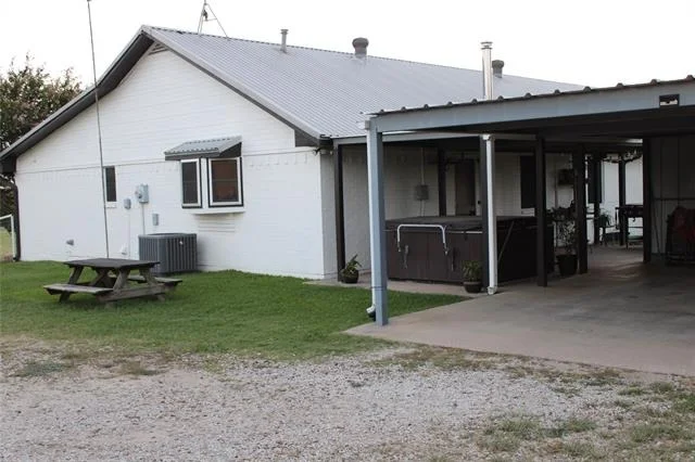Photo of 9612 West Highway 199