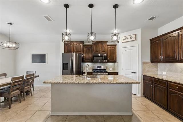 Photo of 1412 Meadowlakes Drive