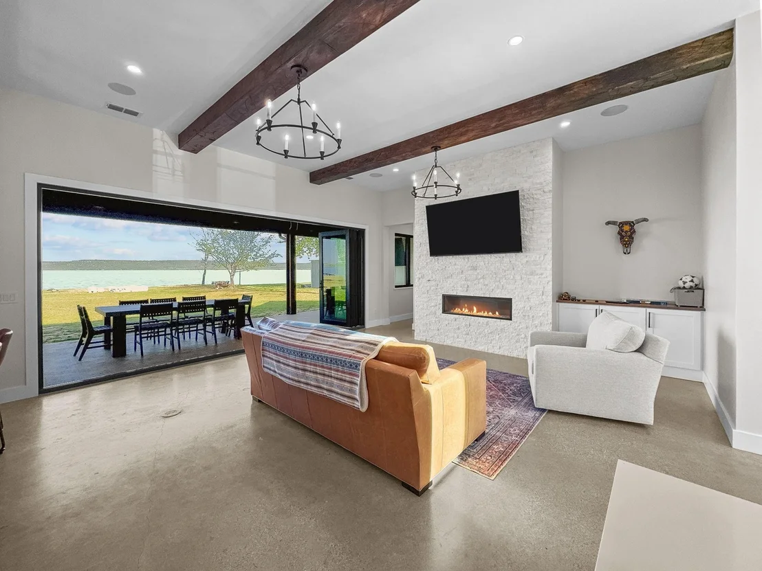 Photo of 1163 Willow Road