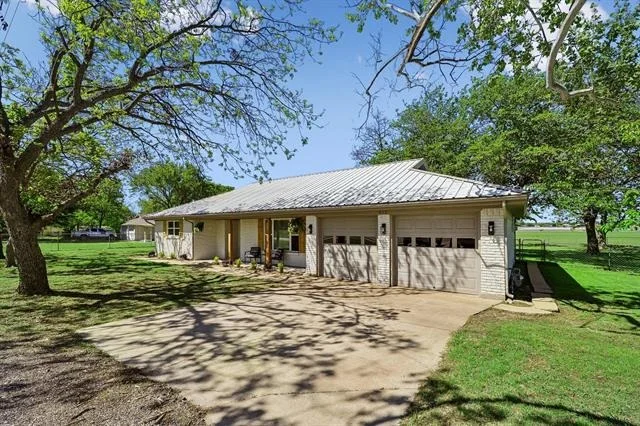 Photo of 913 N Main Street