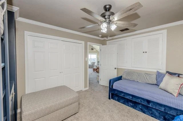 Photo of 140 Oyster Bay
