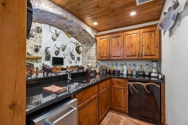 Photo of 906 Valle Vista Drive