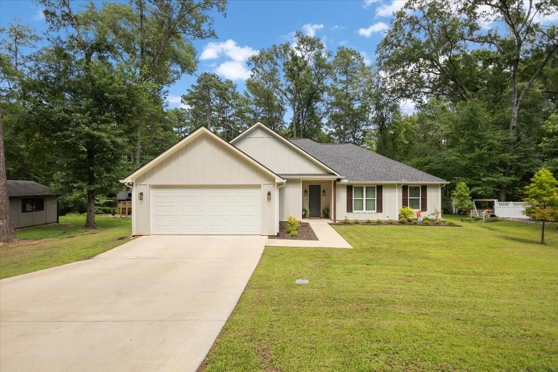Photo of 1627 Orchard Lane