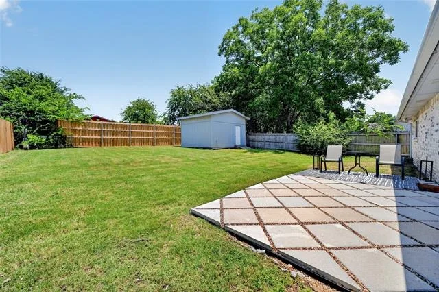 Photo of 5917 Maple Lane
