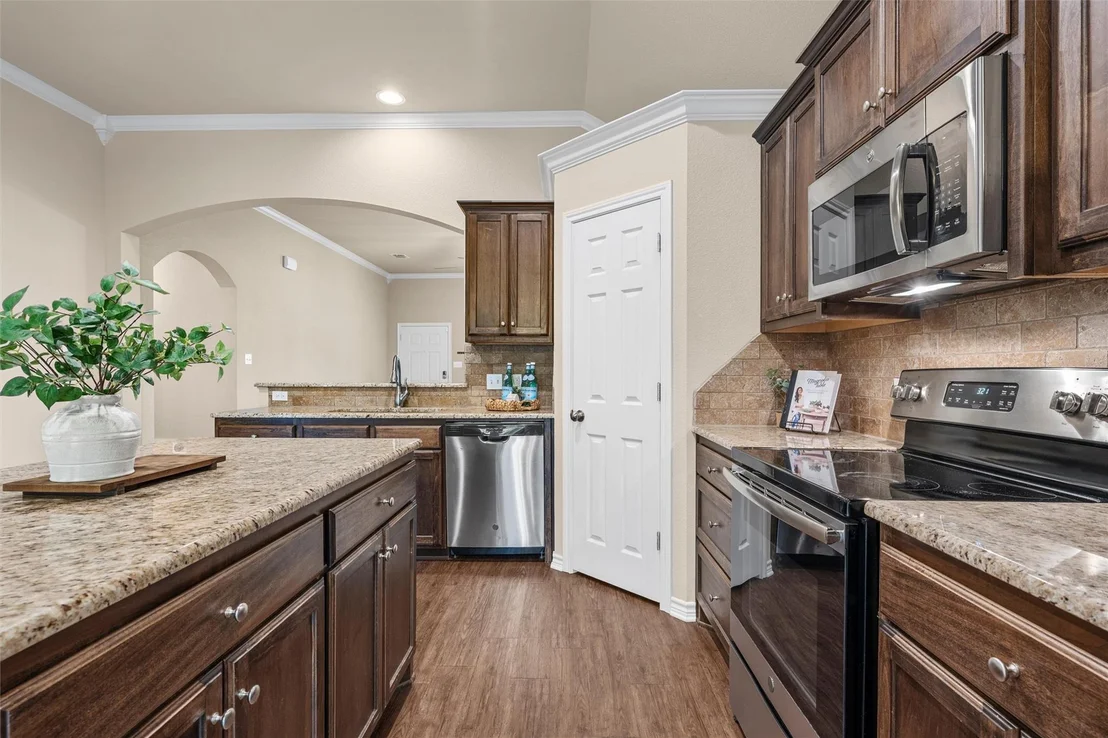 Photo of 905 Heston Circle