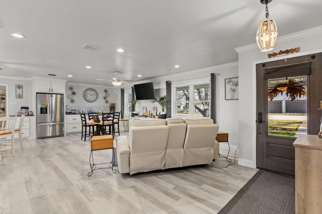 Photo of 210 S Booth Street
