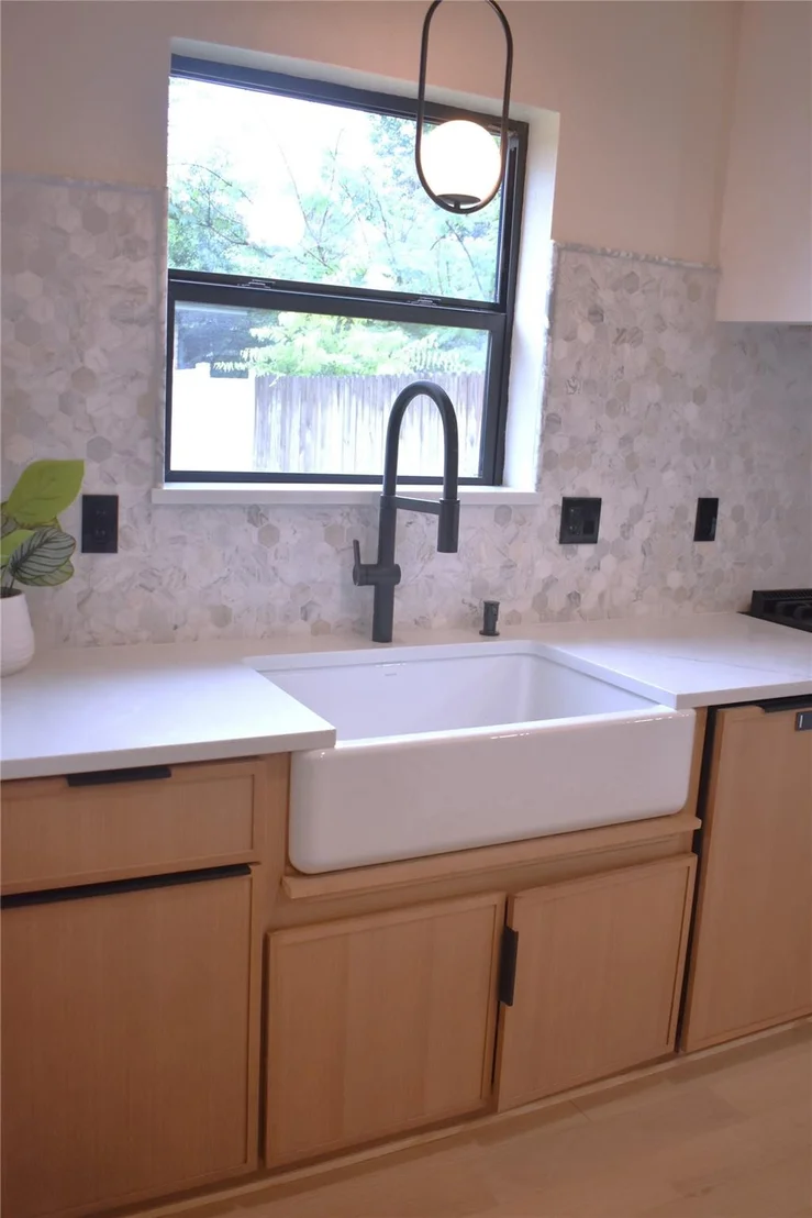 Photo of 2908 Washington Street