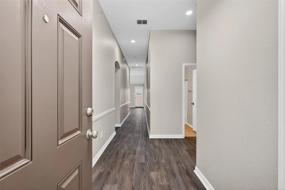 Photo of 921 Bowie Drive