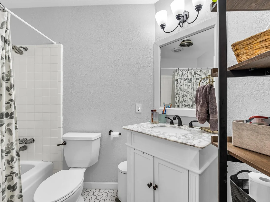 Photo of 1007 Melrose Drive