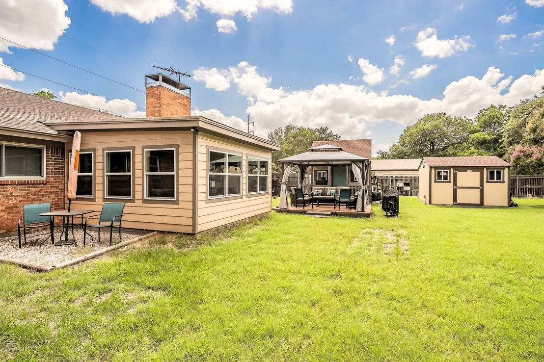 Photo of 5004 Blackstone Drive
