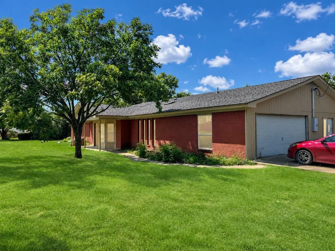 Photo of 825 Alan Drive
