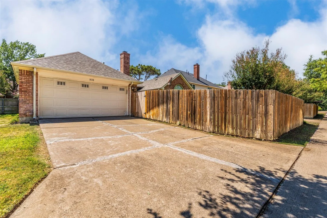 Photo of 5116 Dewdrop Lane