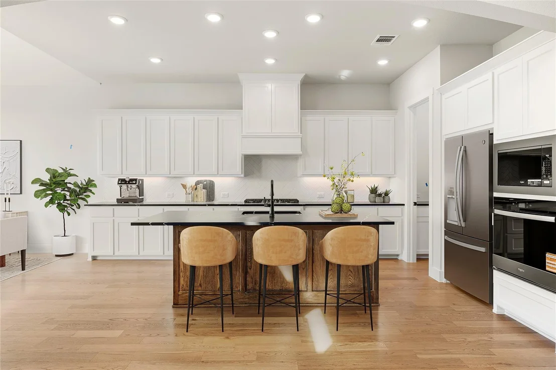 Photo of 10020 Cresent Drive