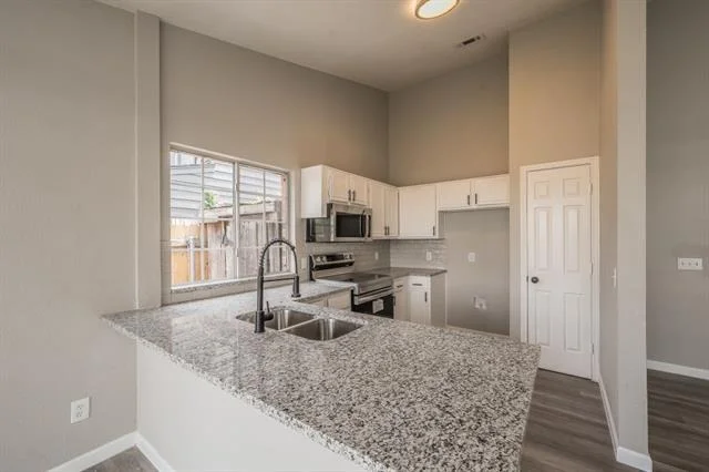 Photo of 1548 High Pointe Lane