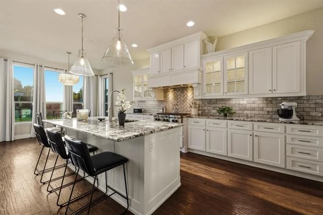 Photo of 710 Almeda Lane