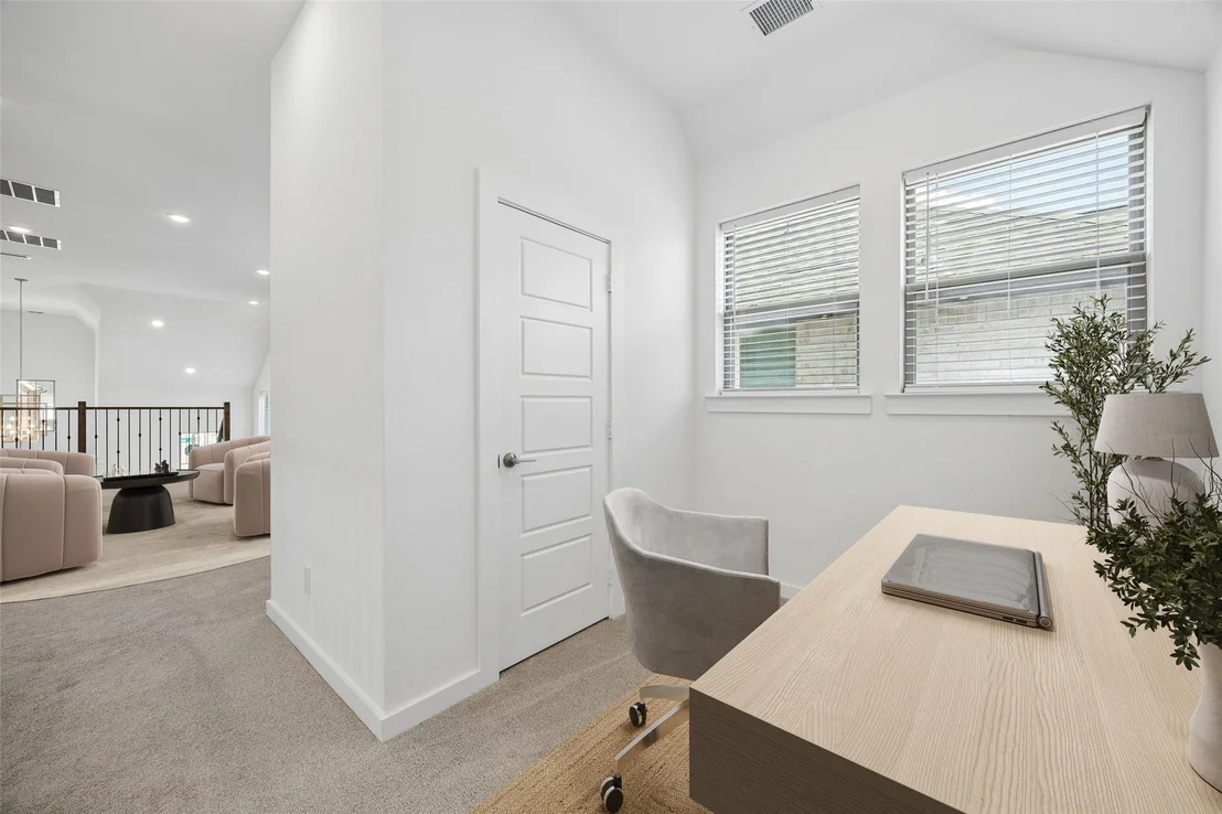 Photo of 708 Kendall Lane