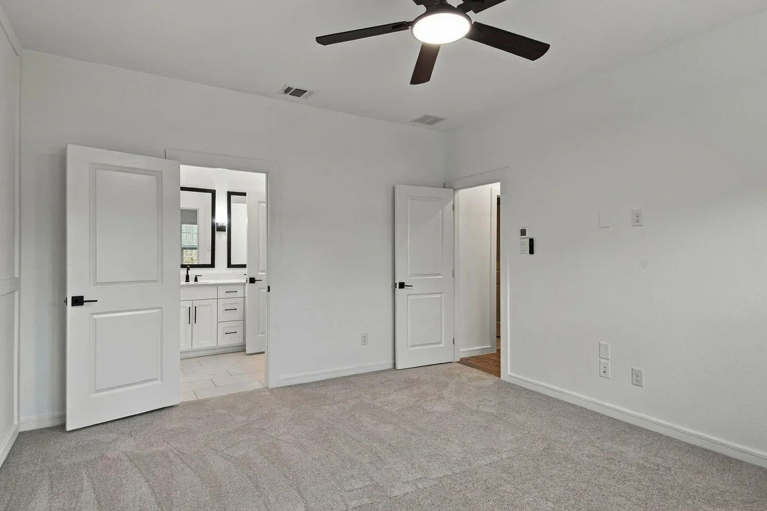 Photo of 604 Brook View Drive