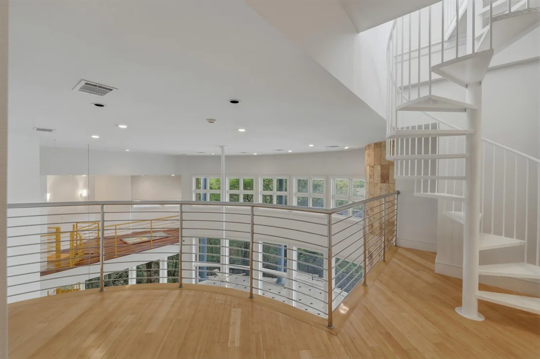 Photo of 2607 Hemingway Drive