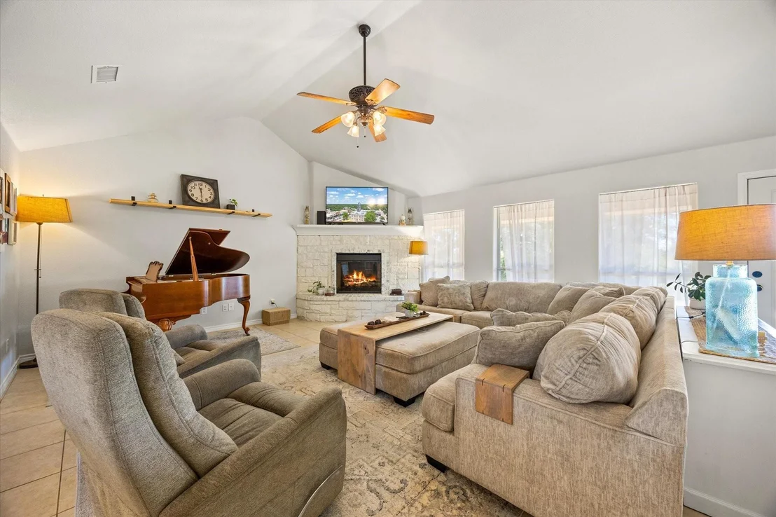 Photo of 4865 Compass Way