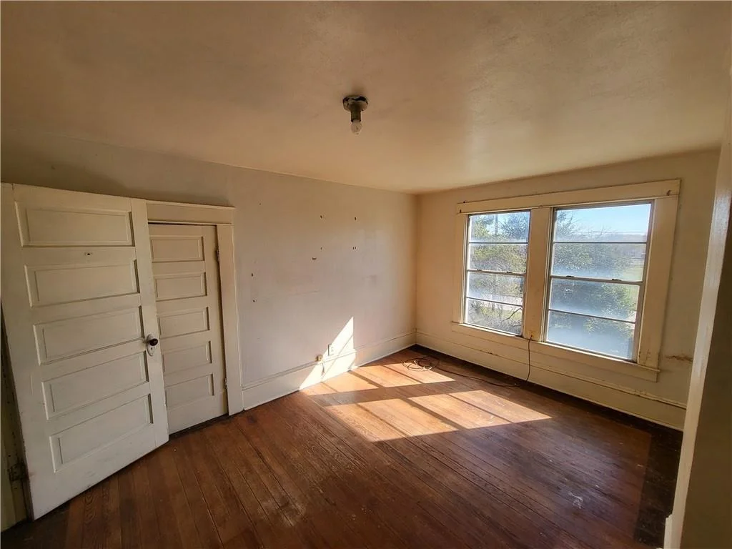 Photo of 426 N Houston Street