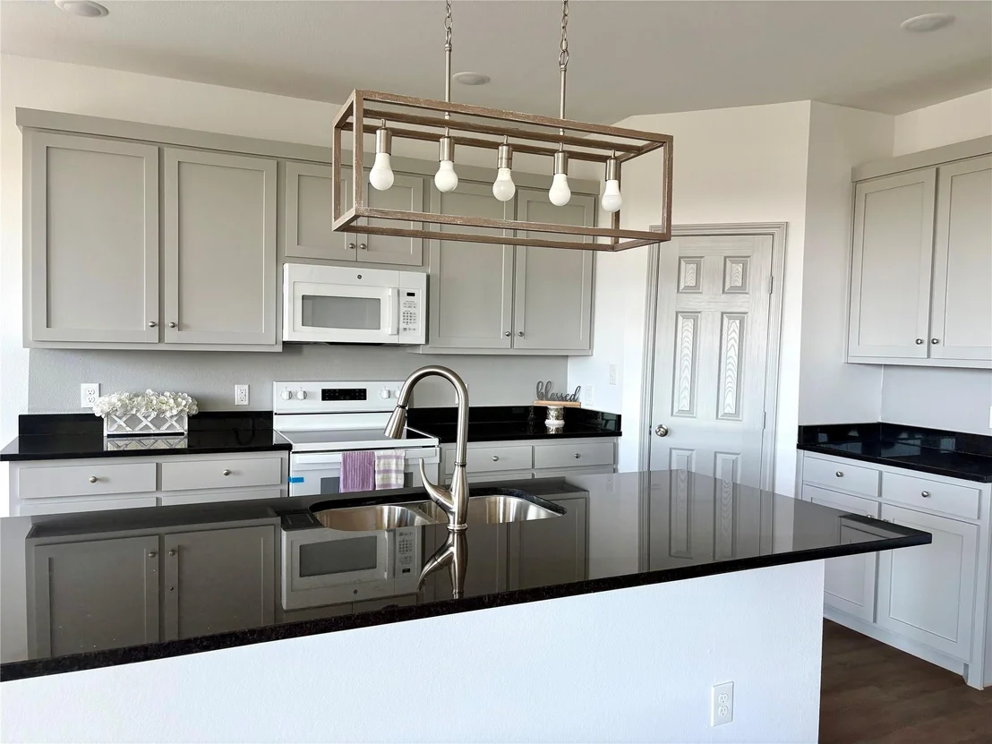 Photo of 1015 Springview Lane