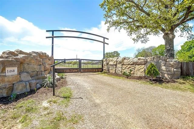 Photo of 1460 Ross Lane