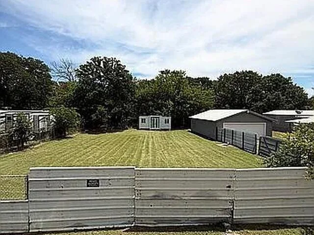 Photo of 1901 Elm Drive