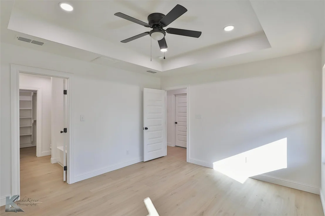Photo of 2571 Bel Air