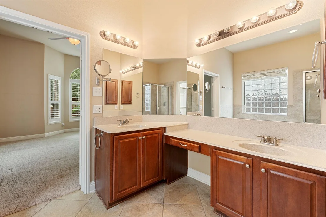 Photo of 1750 Lake Forest Drive
