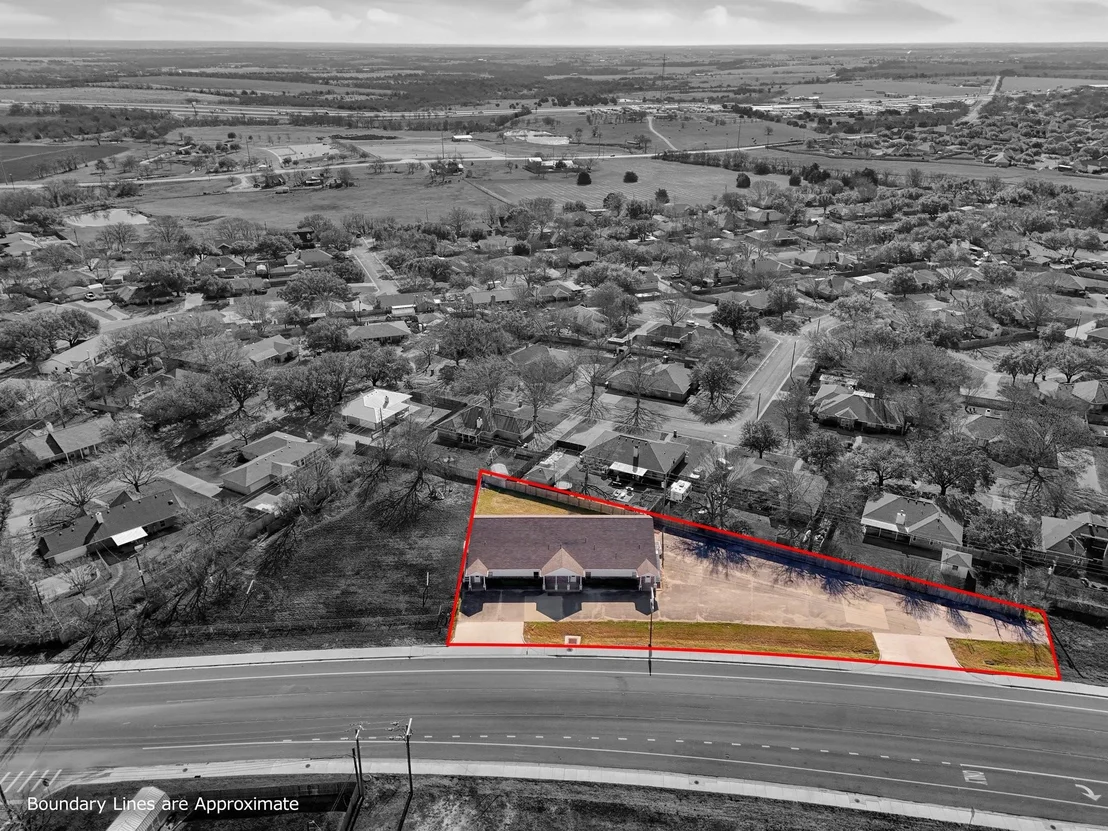 Photo of 611 W Spring Valley Road