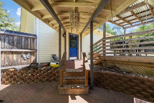 Photo of 333 Lakeview Drive