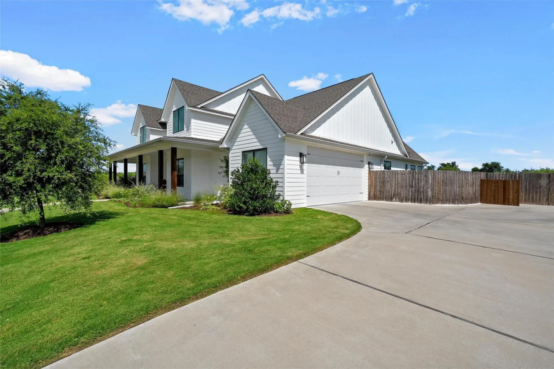 Photo of 604 Lindsay Lane