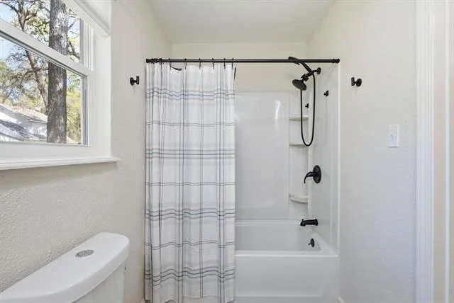 Photo of 194 Debra Drive