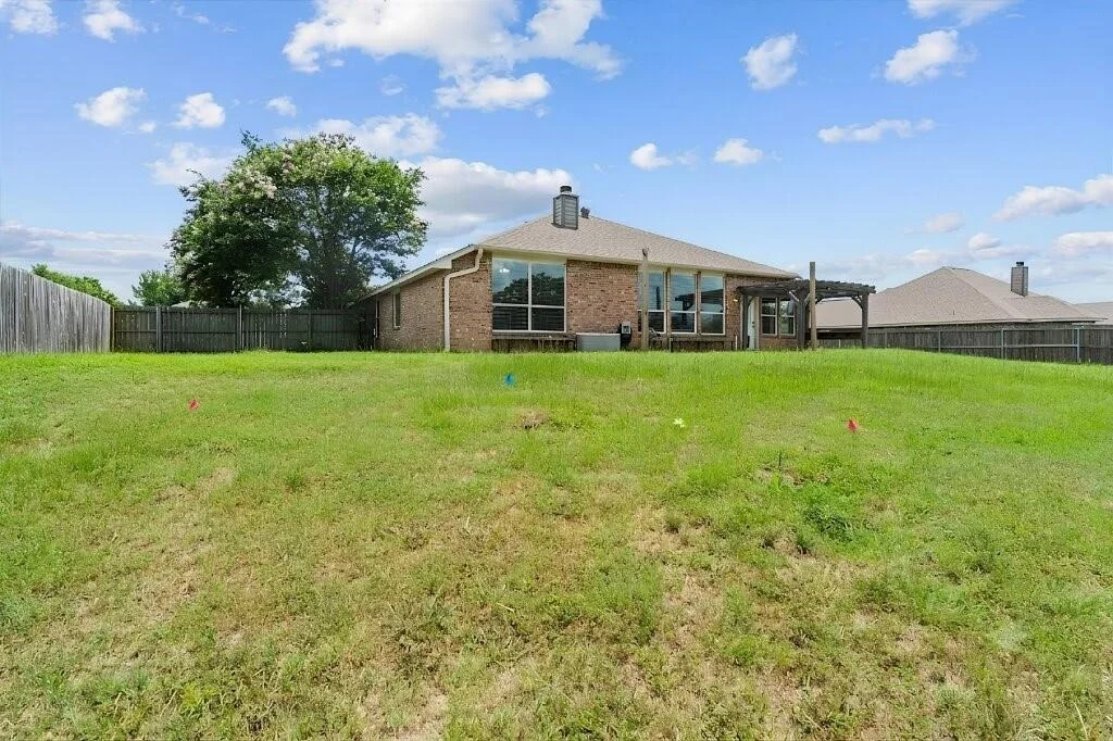 Photo of 833 Greenwood Circle