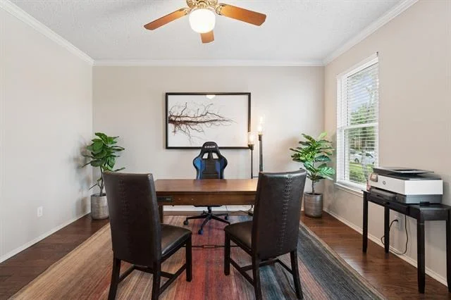 Photo of 918 E Grubb Drive