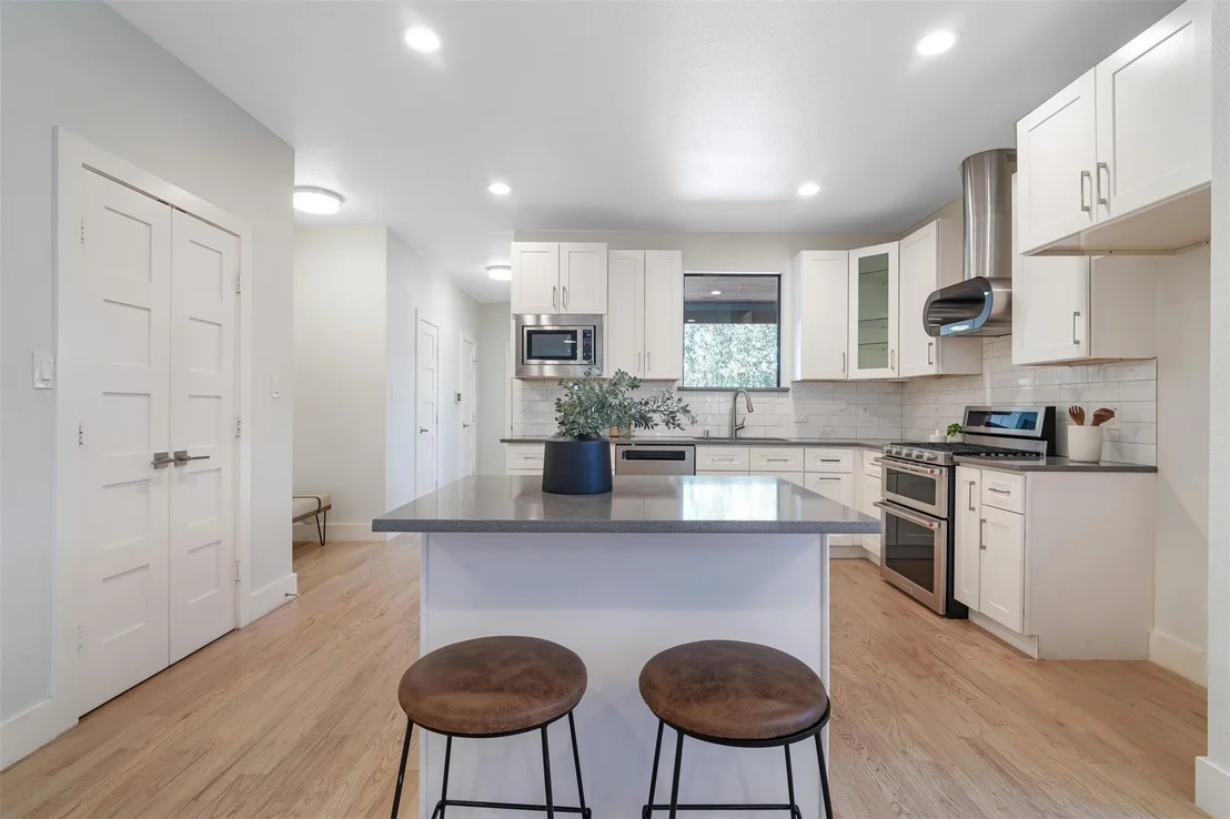 Photo of 10827 Wallbrook Drive