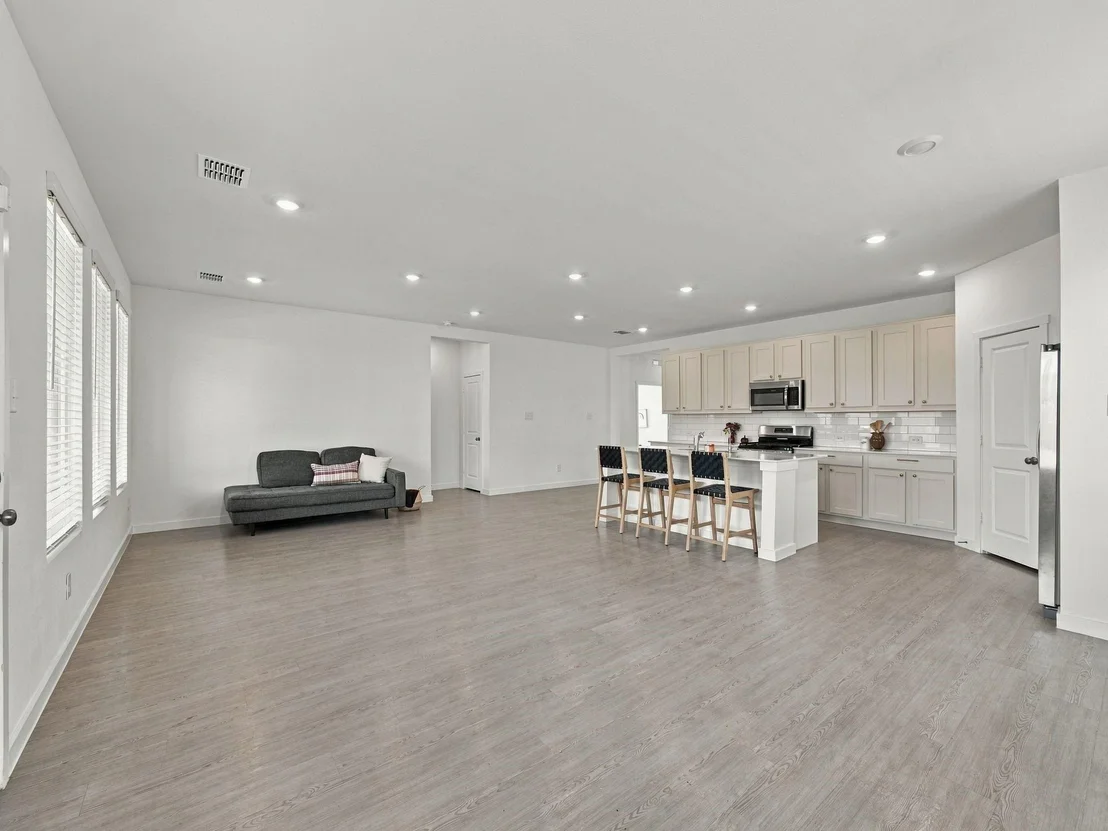 Photo of 1818 Holden Drive