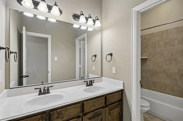 Photo of 7701 Glenmere Trail