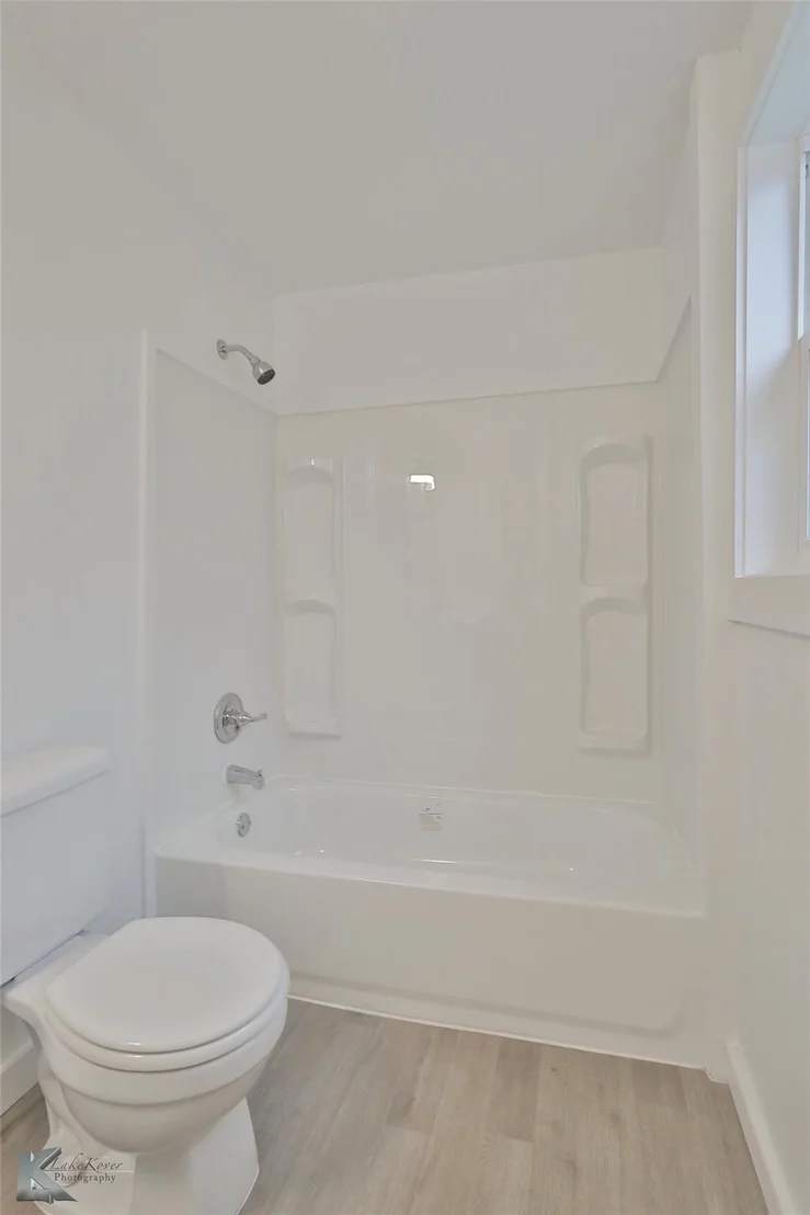 Photo of 2225 Russell Avenue