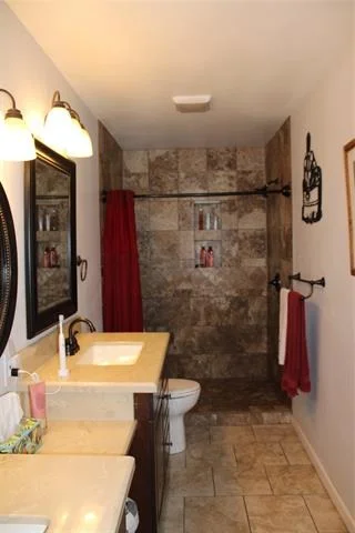 Photo of 208 PARK DR