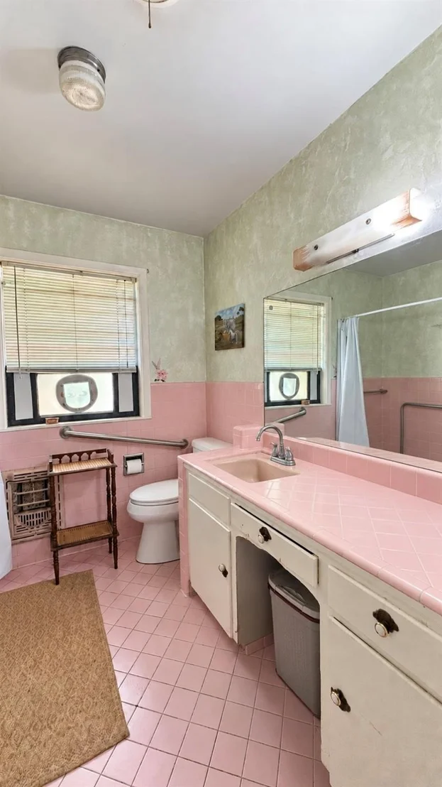 Photo of 1723 Montrose Drive