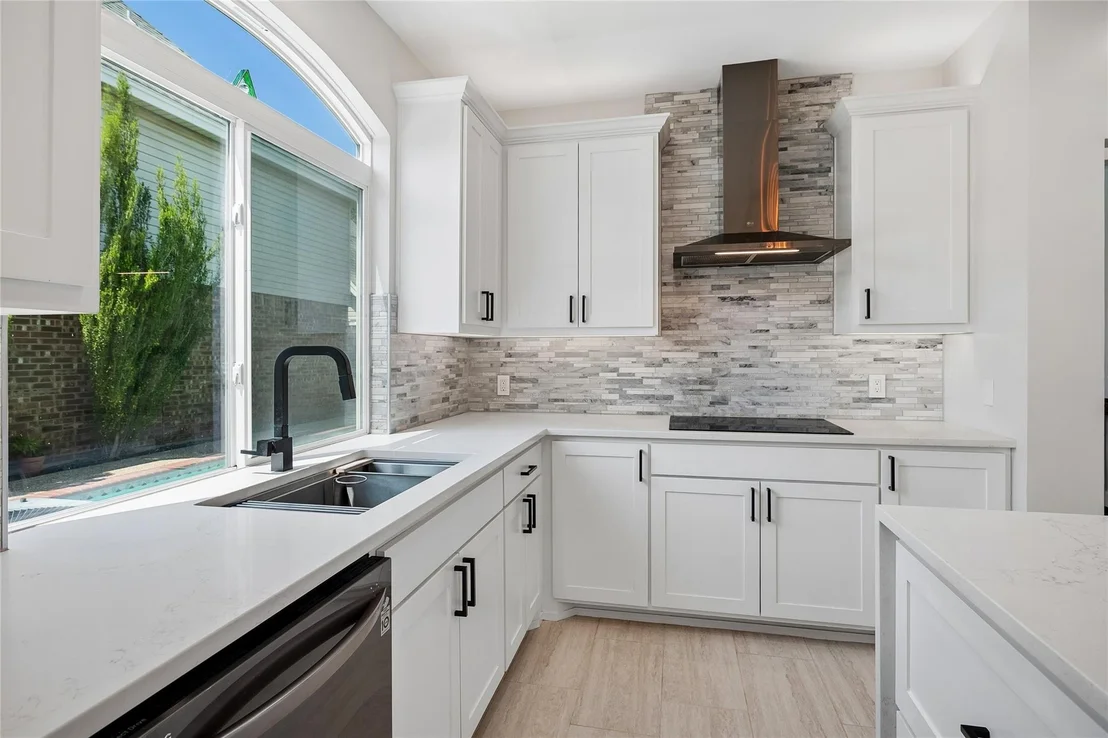 Photo of 408 Silverton Drive