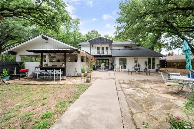 Photo of 2202 Highland Circle