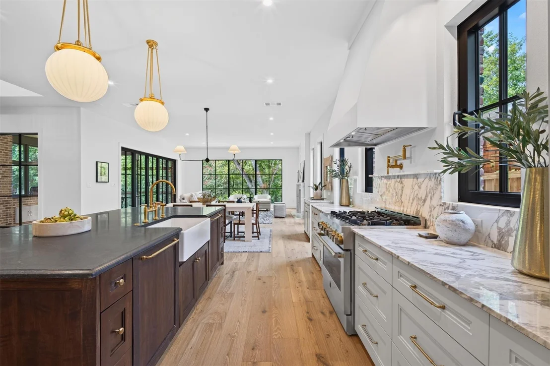 Photo of 6817 Blessing Drive